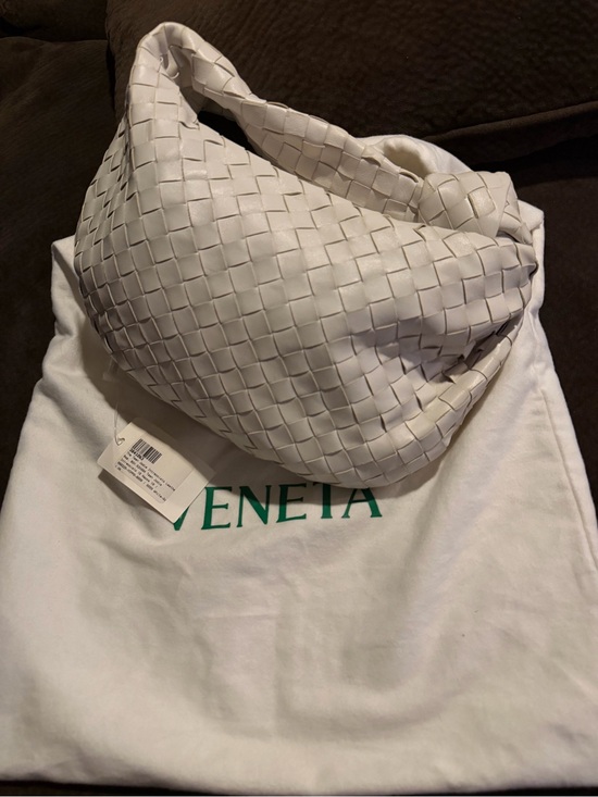 Bottega Veneta Handbags - Bottega Veneta White Woven Shoulder Hobo